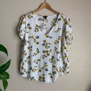 Torrid | Rayon Crepe Tie Sleeve Floral Print Top |